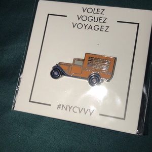 Louis Vuitton exclusive Pin
